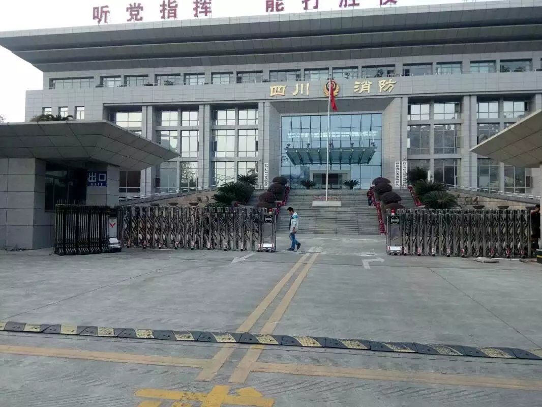 大同云冈区大同云冈区四川消防总队伸缩门